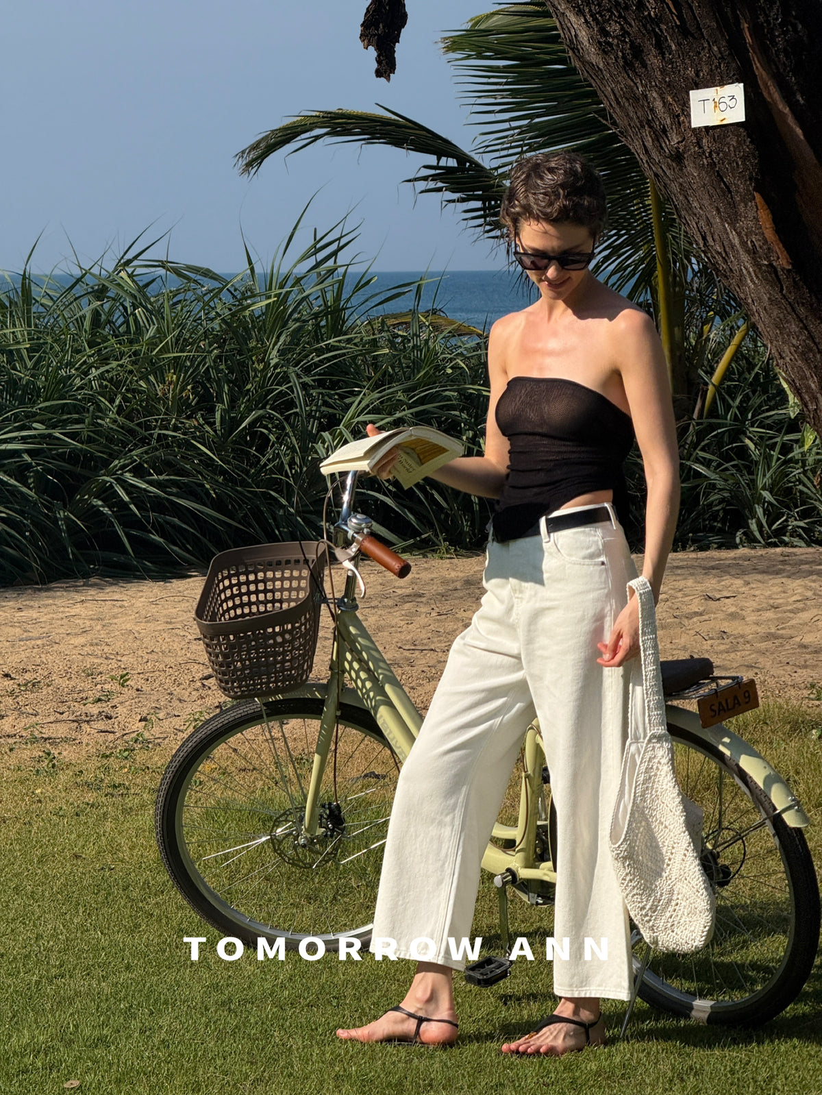 TOMORROW ANN Minimalist Washed Casual Straight Leg Denim Jeans with Belt