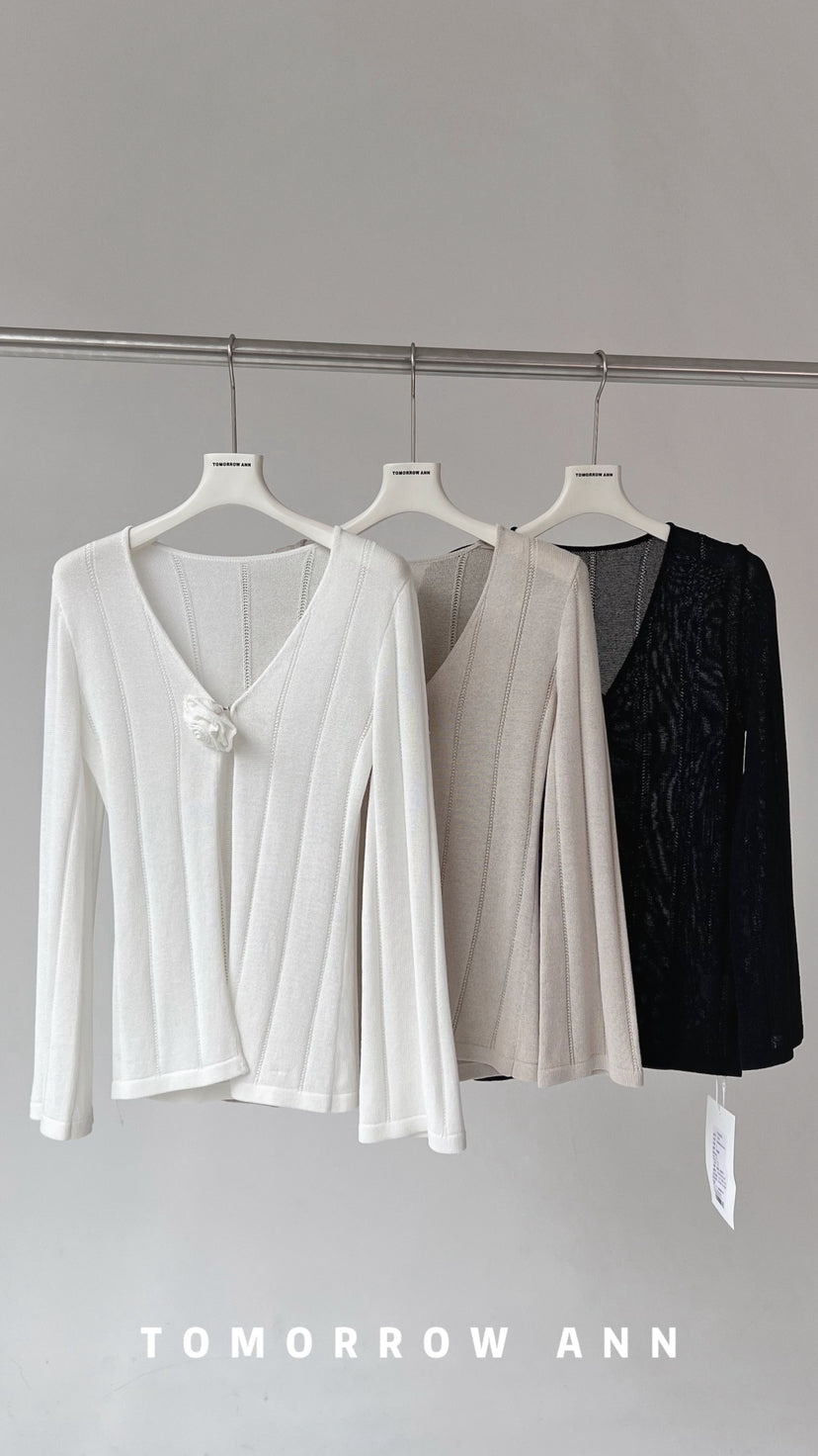 TOMORROW ANN 2026 Early Spring Elegant V-Neck Knit Cardigan with Designer Brooch - Minimalist Solid Color Fine Knit Sweater