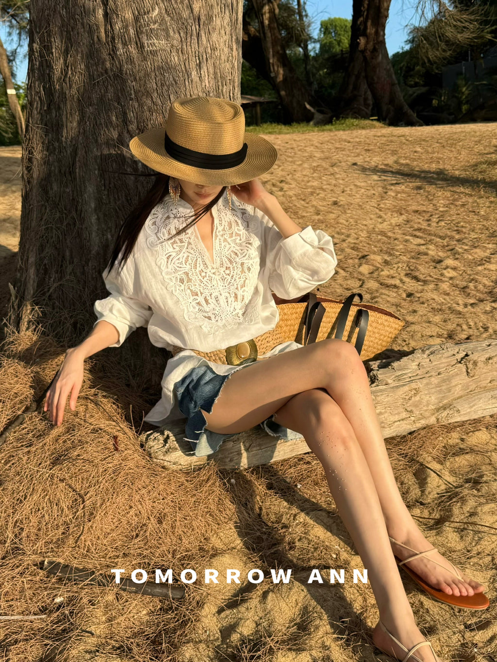 TOMORROW ANN Elegant Embroidered Hollow-Out Loose Blouse - 2026 Early Spring Collection