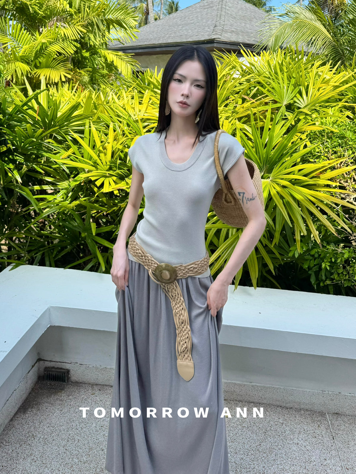 TOMORROW ANN Spring Elegant U-Neck Slim Fit Knit Short Sleeve Top