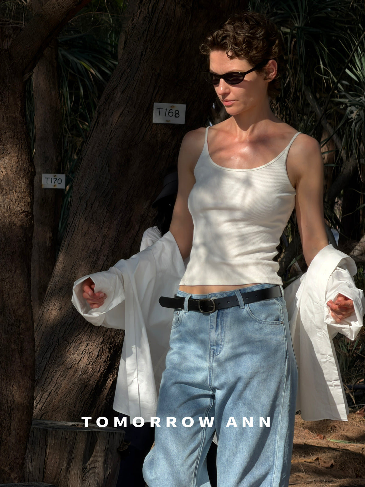 TOMORROW ANN Minimalist Washed Casual Straight Leg Denim Jeans with Belt