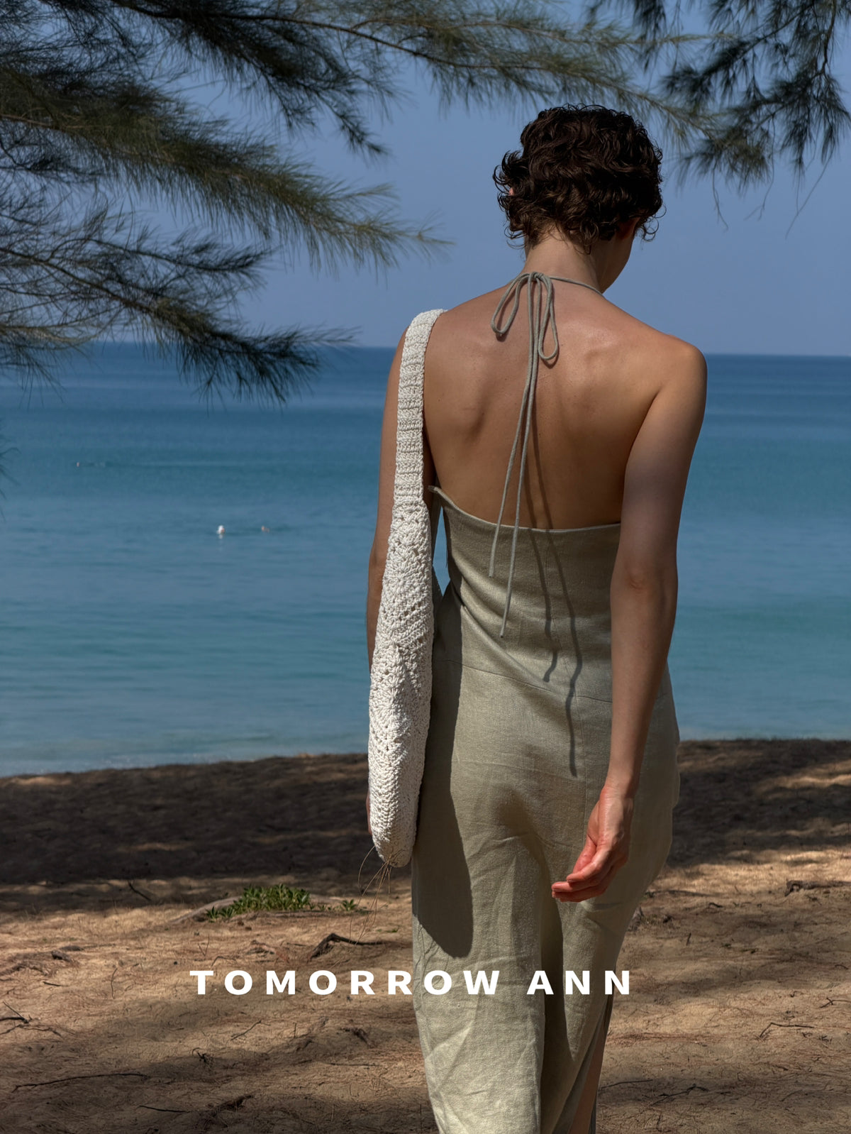 TOMORROW ANN Elegant Minimalist Halter Neck Slimming Maxi Dress - 2026 Early Spring Collection