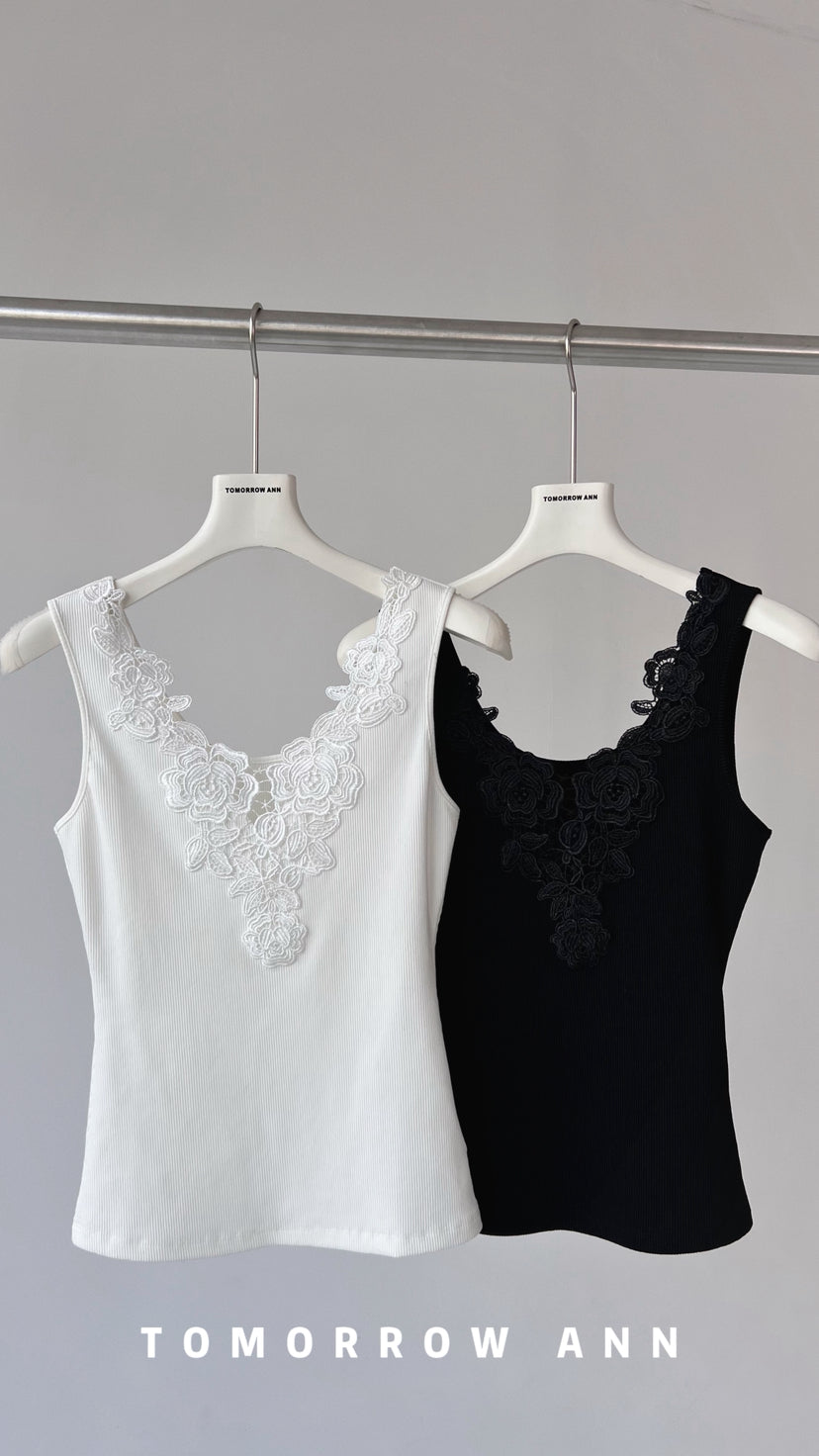 TOMORROW ANN Spring 2026 Elegant Lace Patchwork Slimming Tank Top