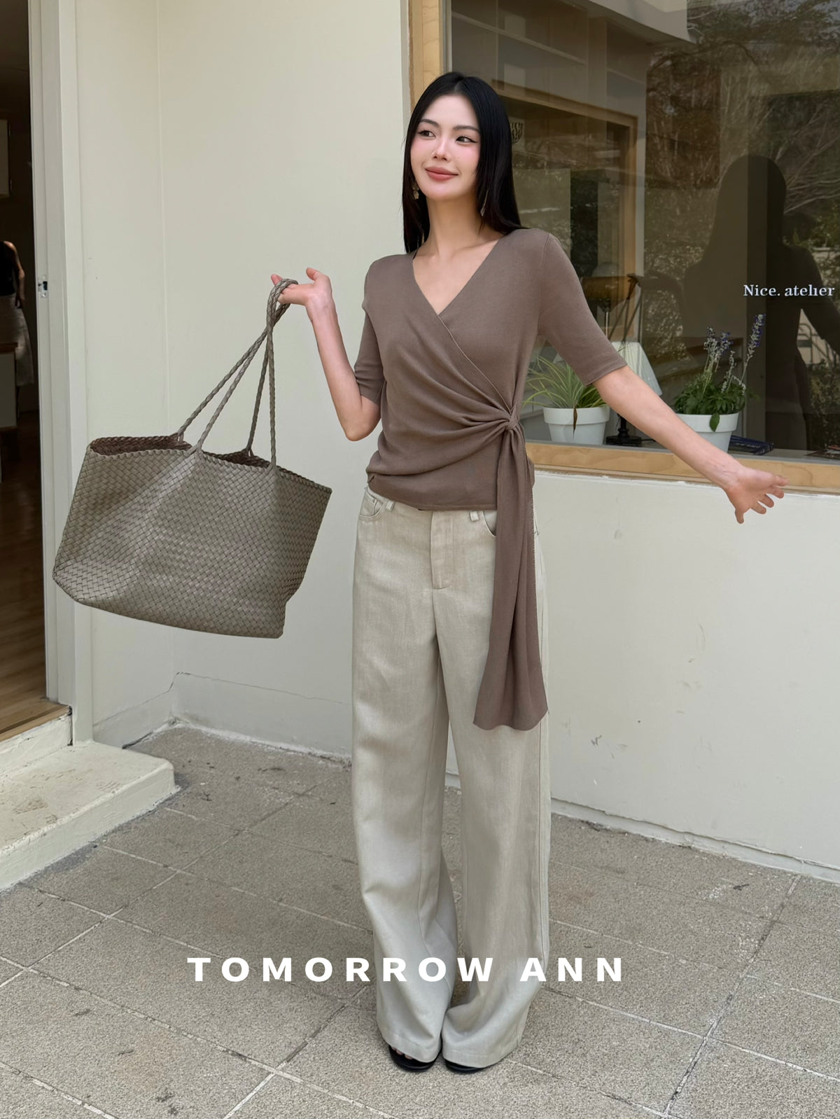 2026 Early Spring TOMORROW ANN Elegant V-Neck Slimming Ruched Blouse