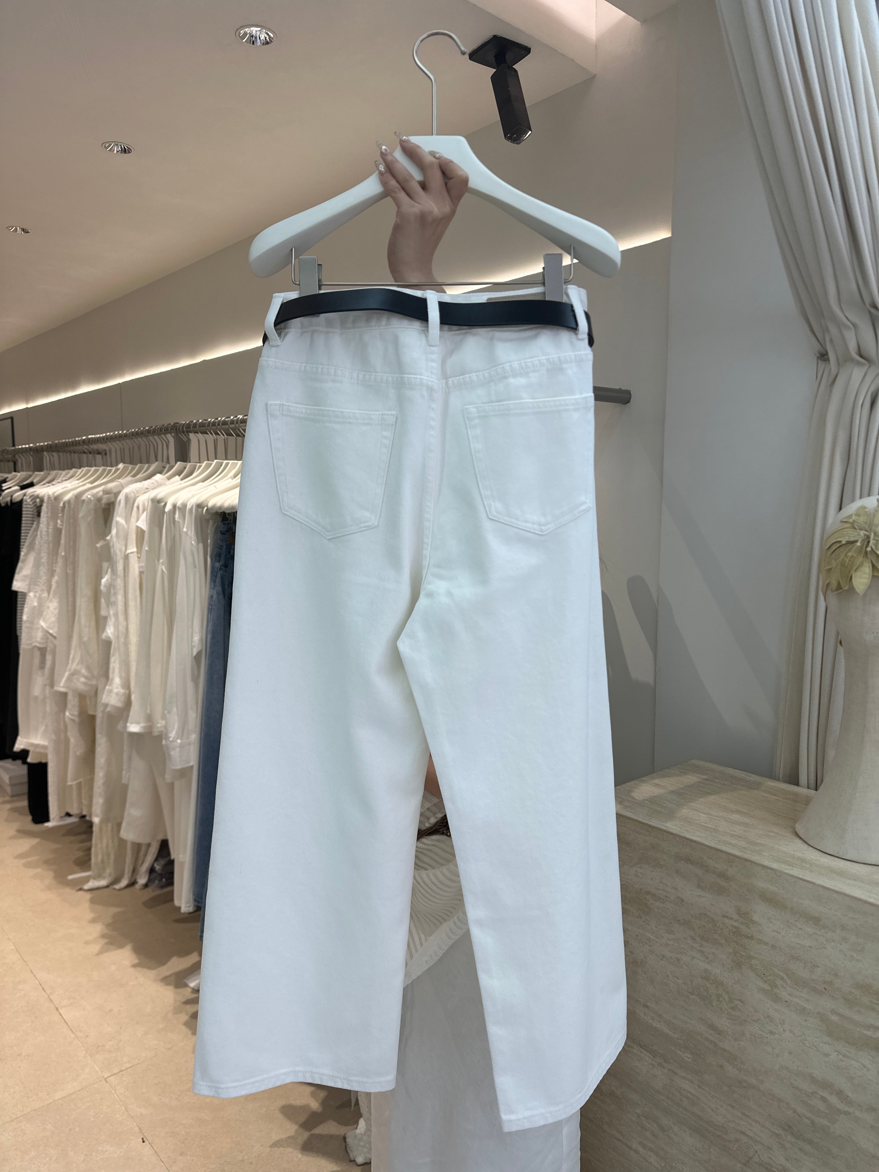 TOMORROW ANN Minimalist Washed Casual Straight Leg Denim Jeans with Belt