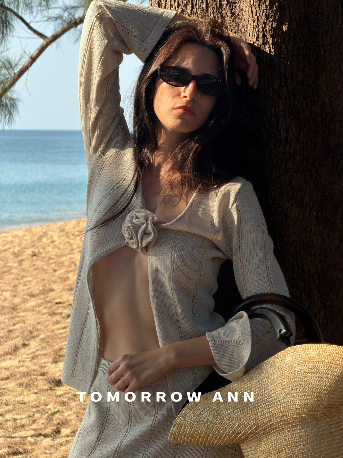 TOMORROW ANN 2026 Early Spring Elegant V-Neck Knit Cardigan with Designer Brooch - Minimalist Solid Color Fine Knit Sweater