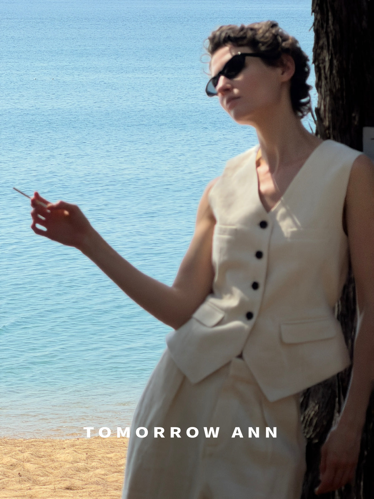 TOMORROW ANN 2026 Early Spring Designer V-Neck Commuter Vest - Chic Urban Style