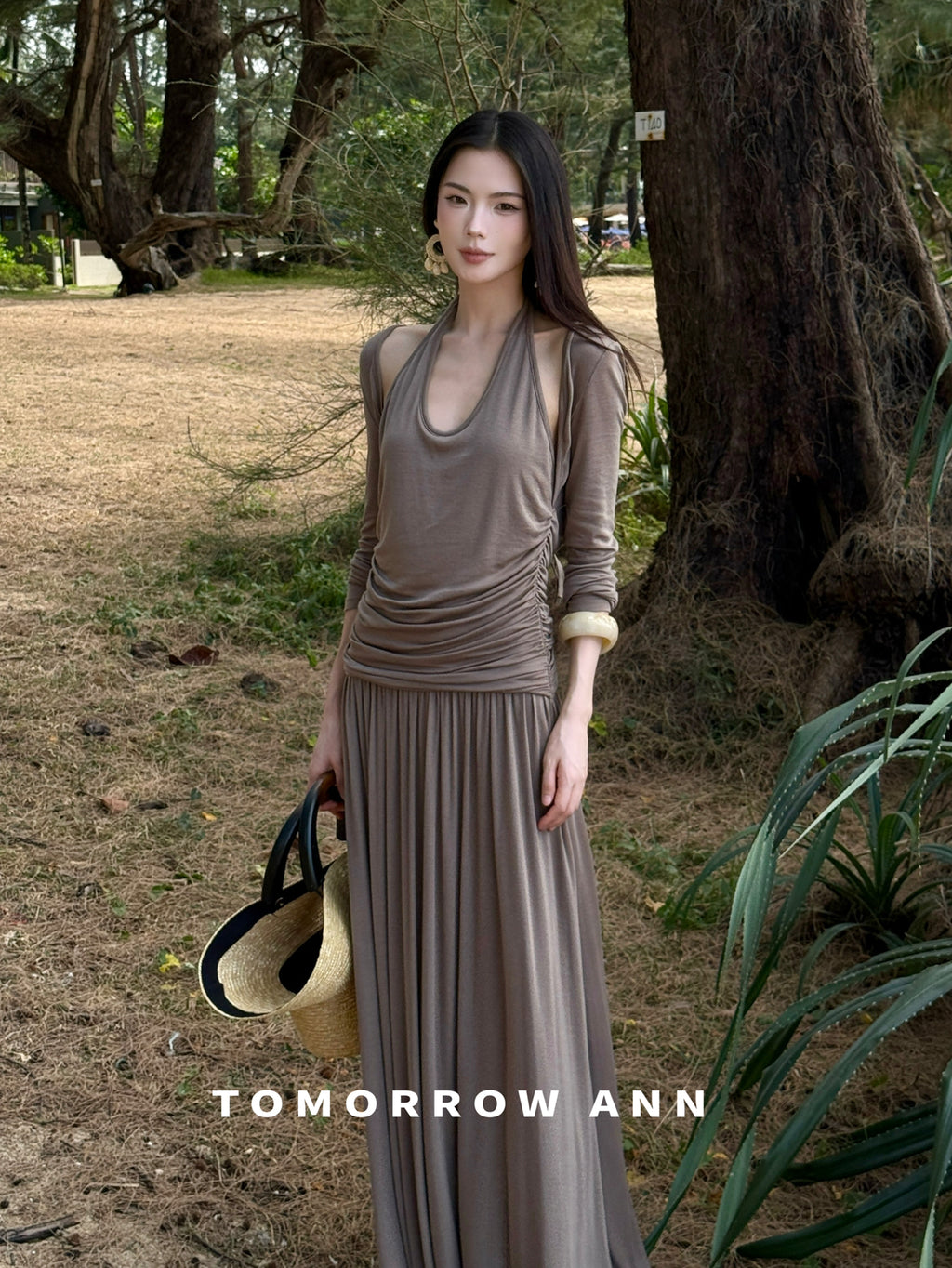 TOMORROW ANN Minimalist Ruched Halter Neck Long Sleeve Maxi Dress