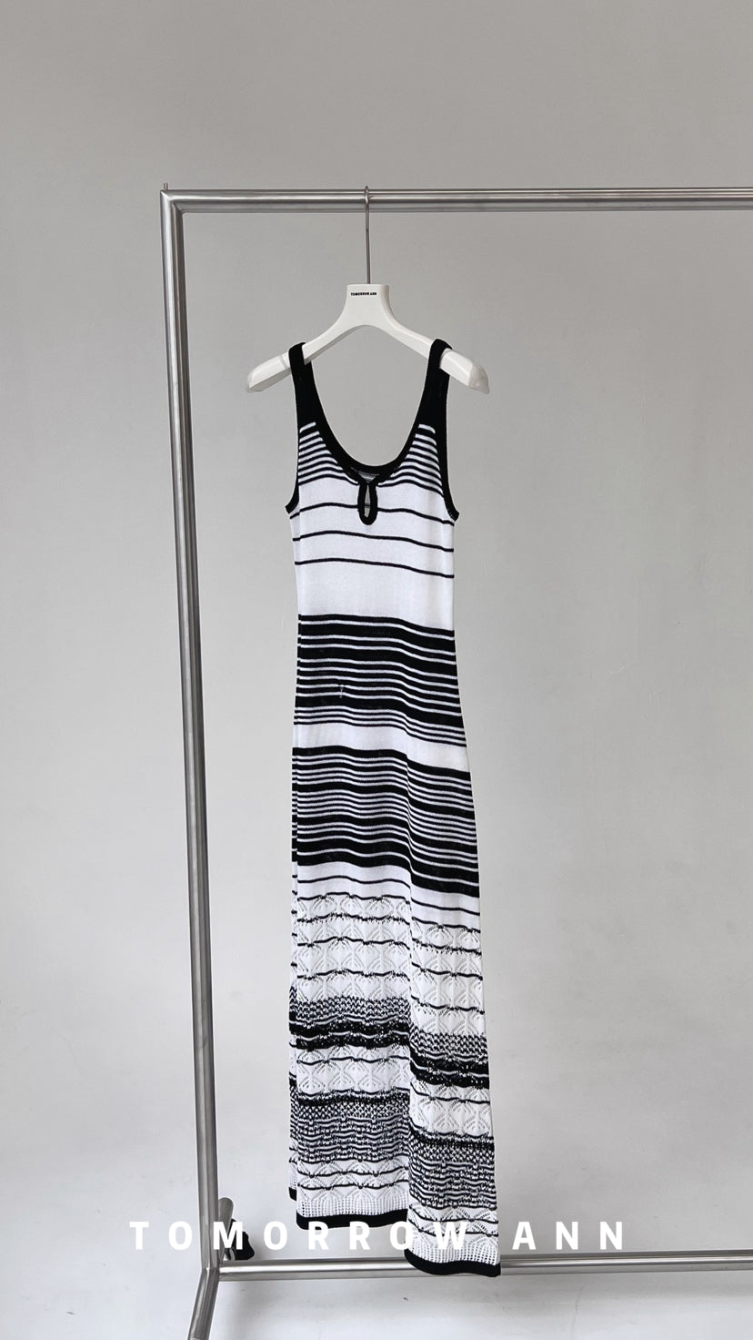 TOMORROW ANN Elegant Striped Casual Sleeveless Tank Maxi Dress - 2026 Early Spring Collection