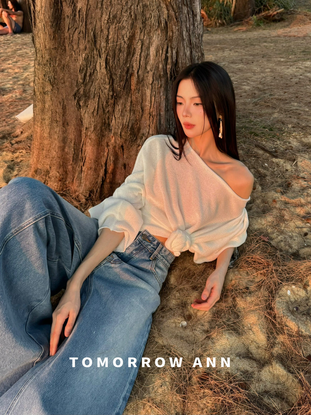 TOMORROW ANN Spring 2026 High-Waisted Deconstructed Wide-Leg Jeans