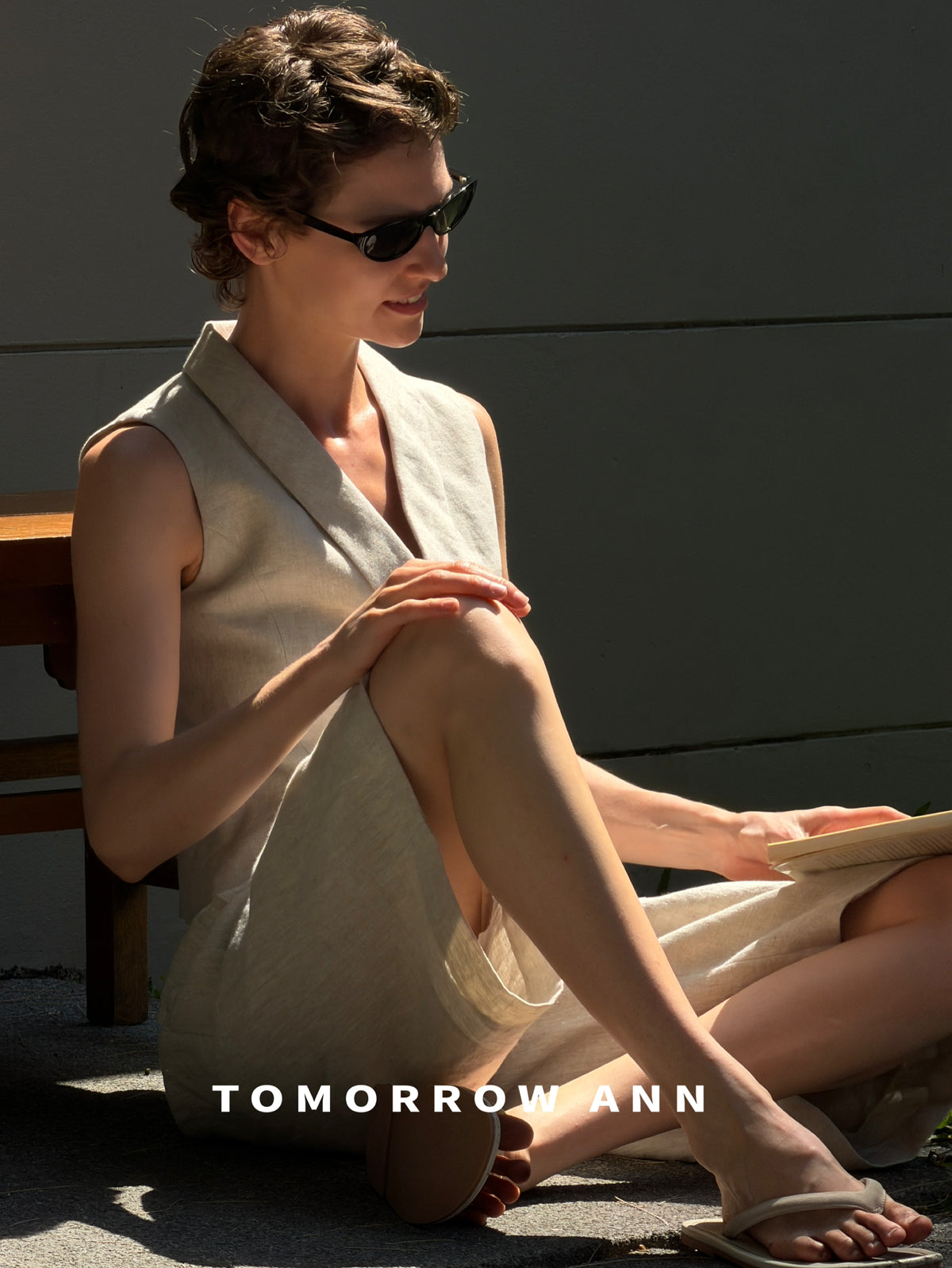 TOMORROW ANN Spring Elegant Solid V-Neck Commuter Vest - Chic Urban Professional Layering Piece