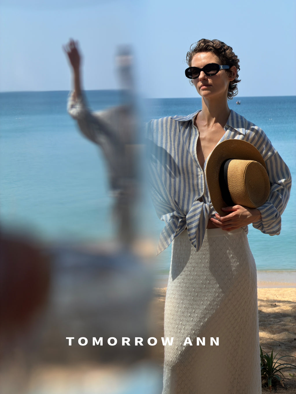TOMORROW ANN Elegant Striped Commuter Fashion Shirt for Women - Early Spring Collection