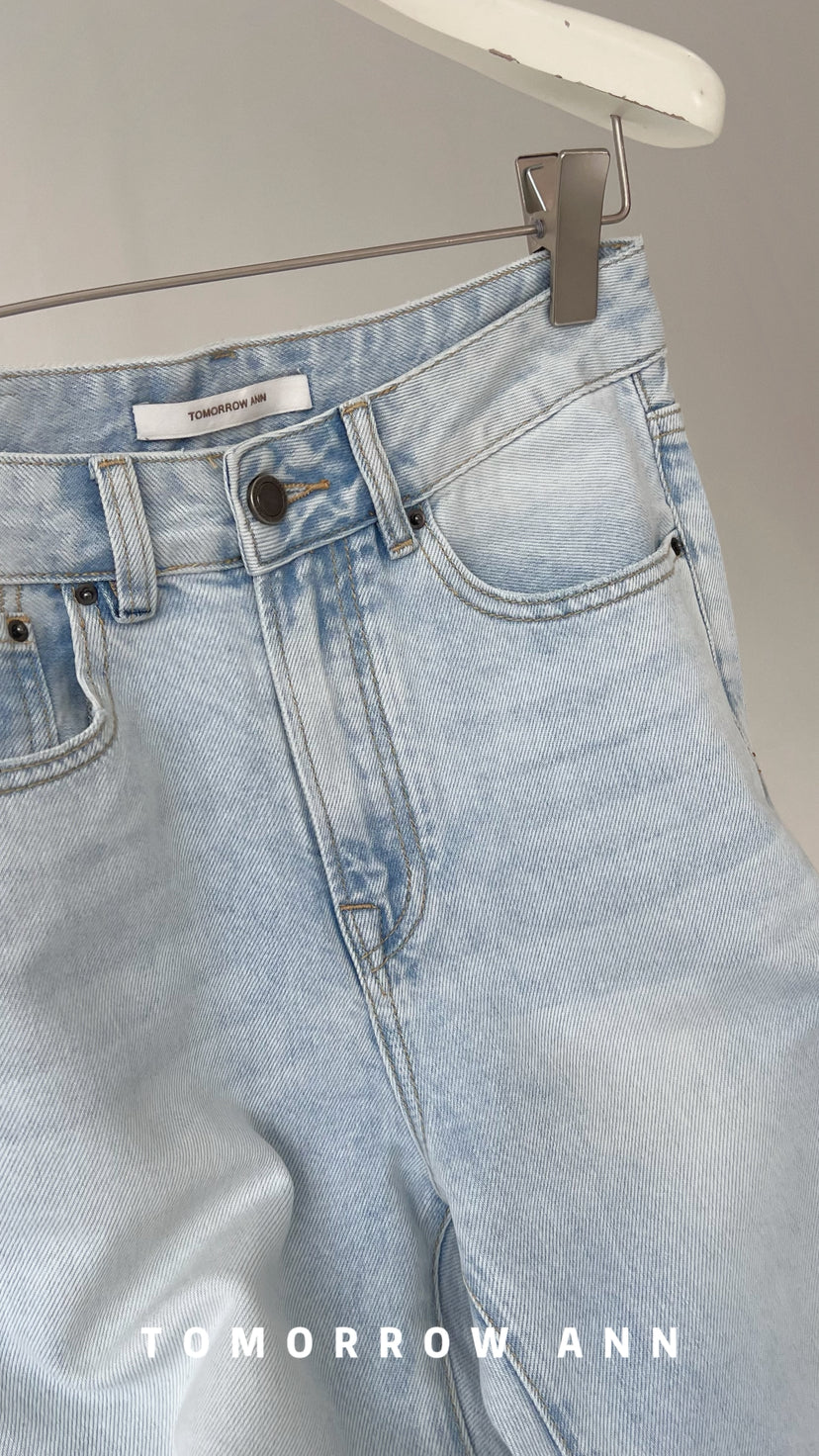 TOMORROW ANN Spring 2026 Retro Washed Slimming Straight Leg Jeans for Women - Light Blue Casual Denim