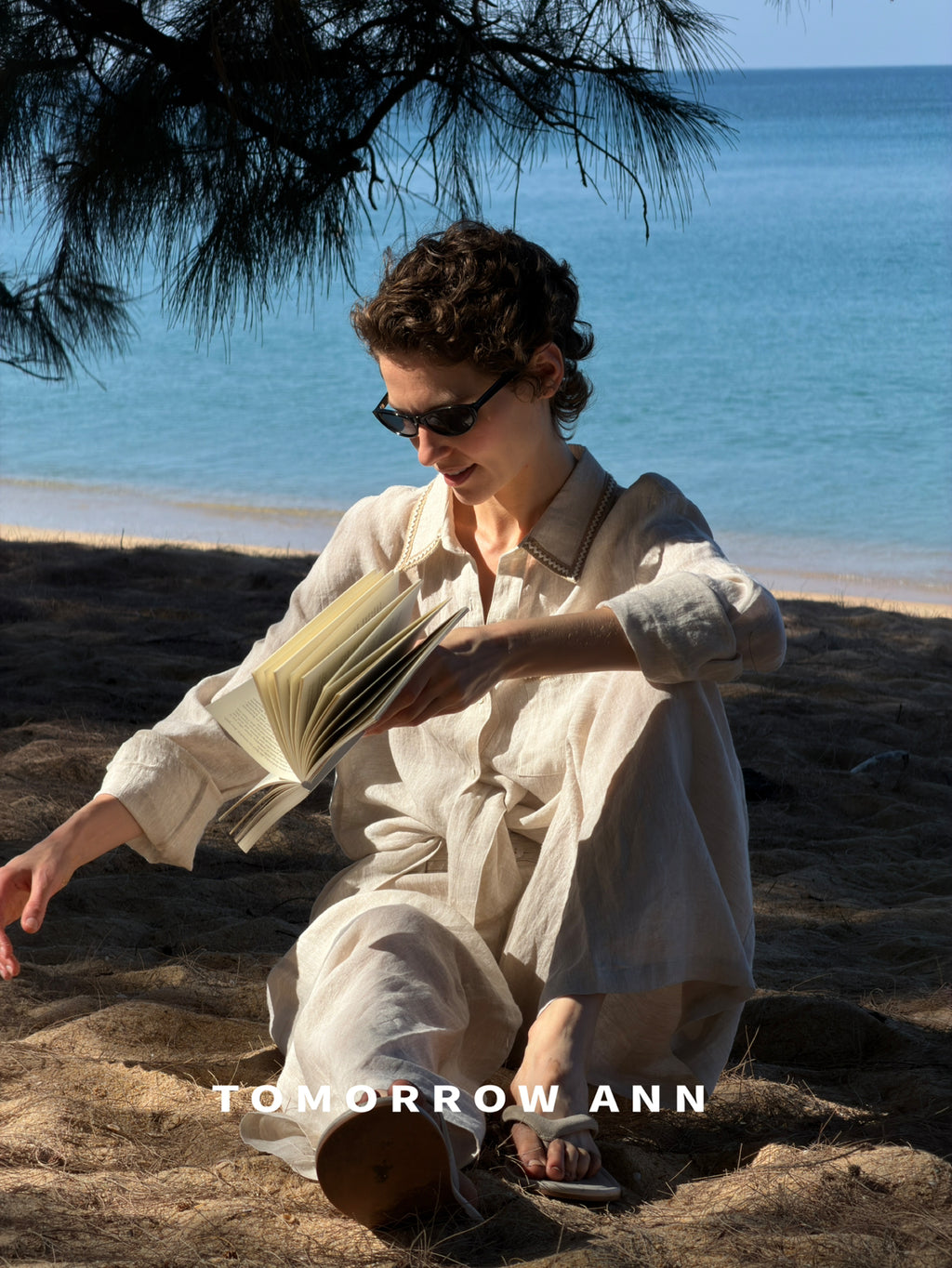 TOMORROW ANN Old Money Aesthetic Quiet Luxury Commuter Shirt - Spring 2026 Collection