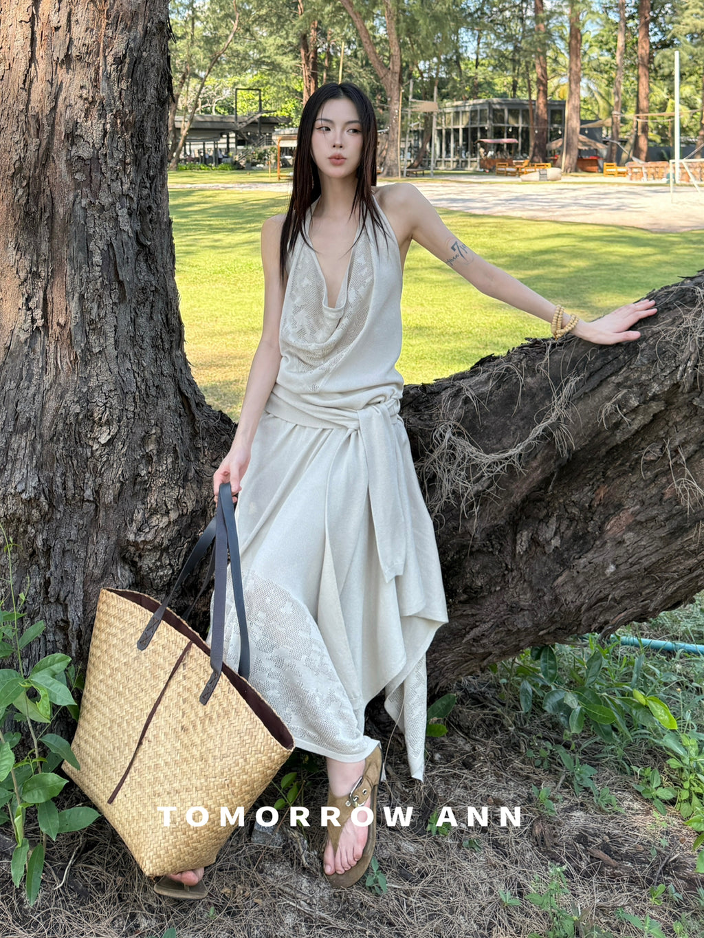 Tomorrow Ann 2026 Early Spring Elegant Irregular Design High-Waist Fashion Midi Skirt