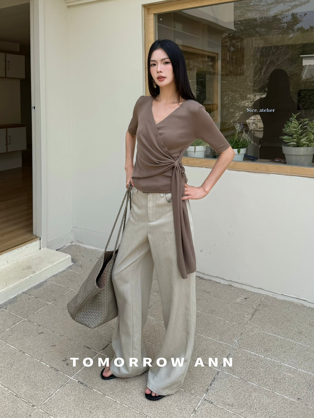 2026 Early Spring TOMORROW ANN Elegant V-Neck Slimming Ruched Blouse