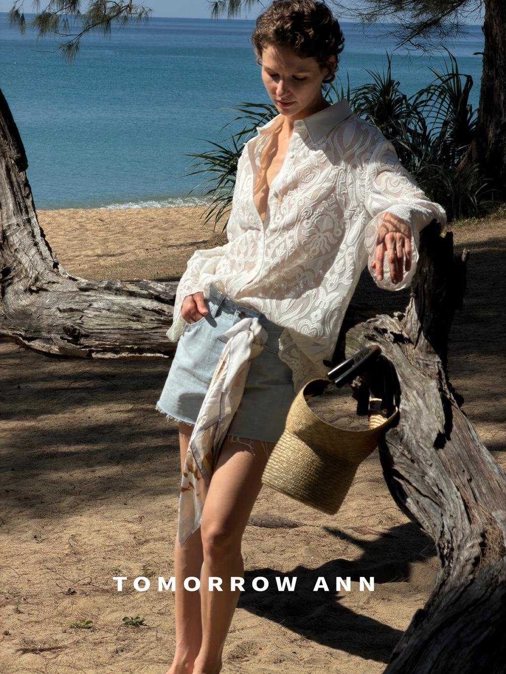 TOMORROW ANN Spring 2026 Elegant Embroidered Vacation Style Versatile Blouse
