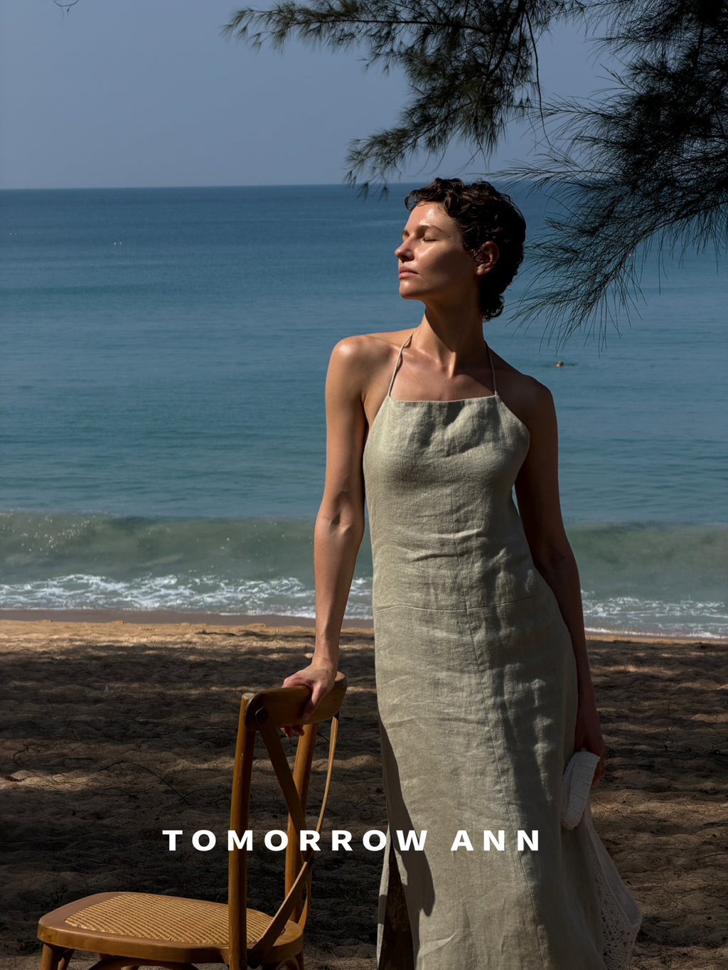 TOMORROW ANN Elegant Minimalist Halter Neck Slimming Maxi Dress - 2026 Early Spring Collection