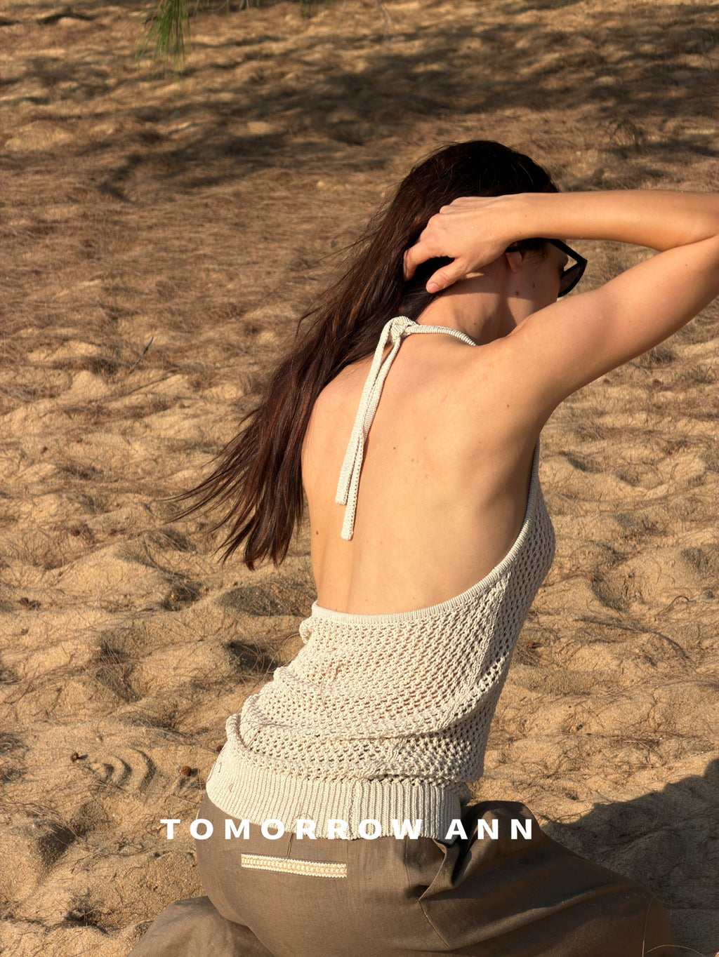 TOMORROW ANN Early Spring Designer Halter Neck Hollow-Out Fashion Vest