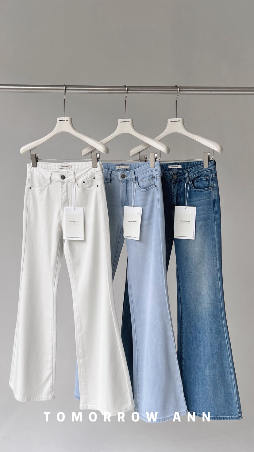 TOMORROW ANN Spring 2026 Minimalist Slim Bootcut Washed Denim Jeans