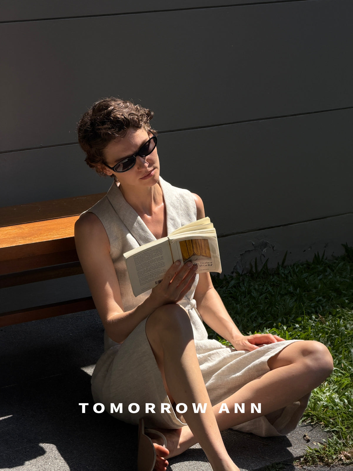 TOMORROW ANN Spring Elegant Solid V-Neck Commuter Vest - Chic Urban Professional Layering Piece