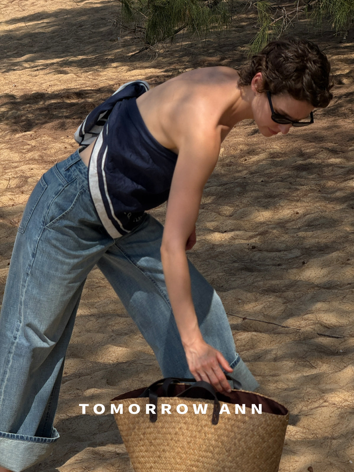 TOMORROW ANN Early Spring 2026 Collection - Classic High-Waist Straight Leg Washed Denim Jeans with Complimentary Belt