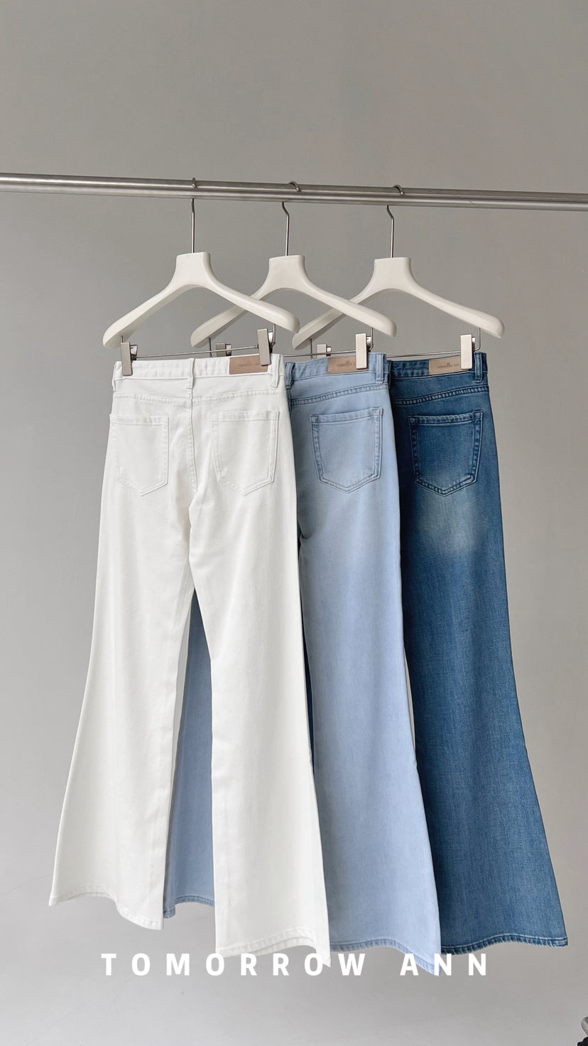 TOMORROW ANN Spring 2026 Minimalist Slim Bootcut Washed Denim Jeans