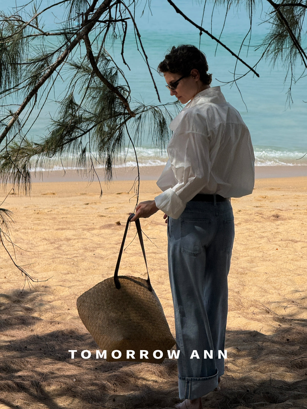 TOMORROW ANN Early Spring 2026 Collection - Classic High-Waist Straight Leg Washed Denim Jeans with Complimentary Belt