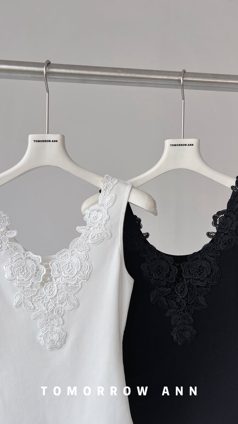 TOMORROW ANN Spring 2026 Elegant Lace Patchwork Slimming Tank Top