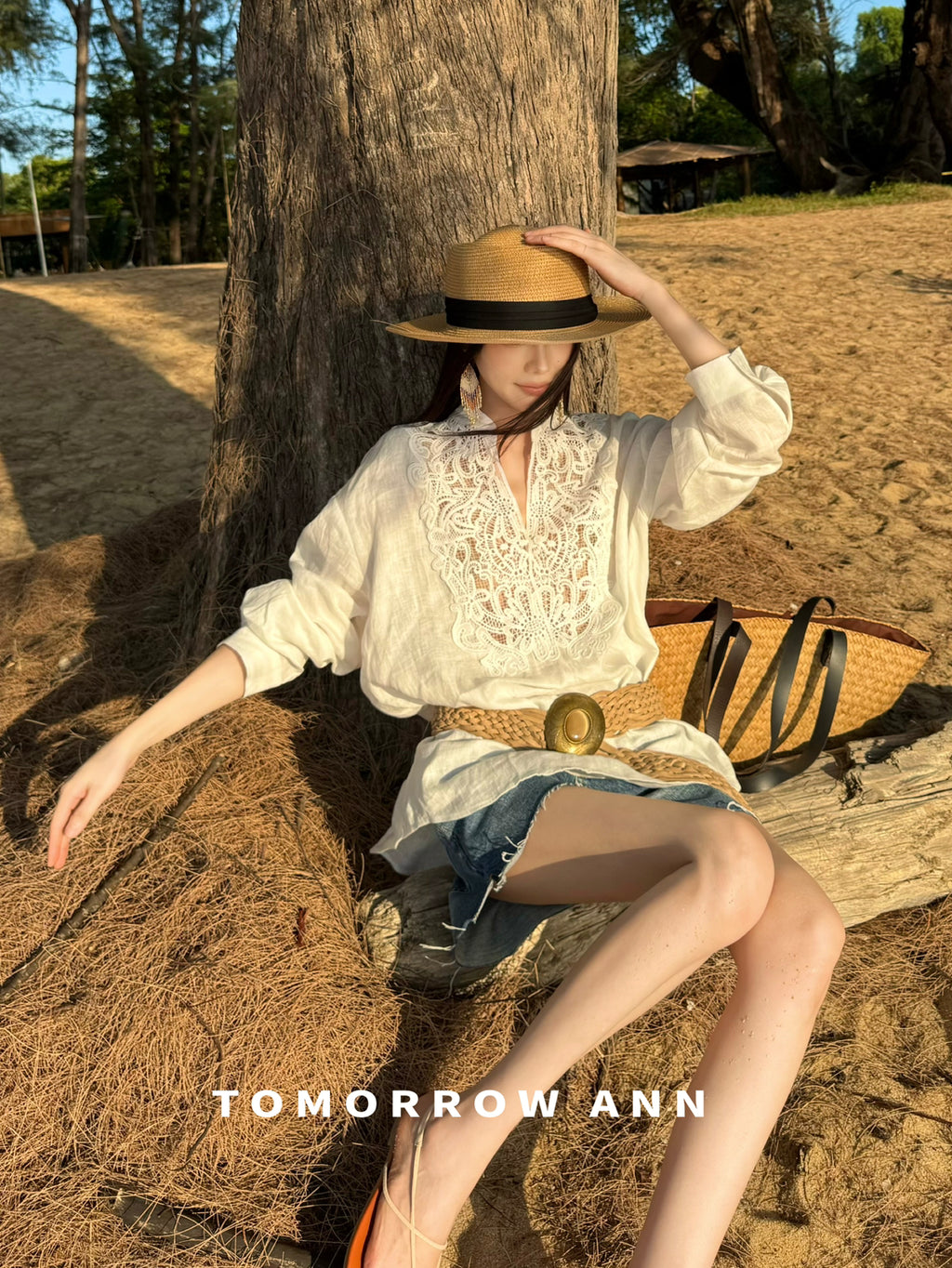 TOMORROW ANN Elegant Embroidered Hollow-Out Loose Blouse - 2026 Early Spring Collection