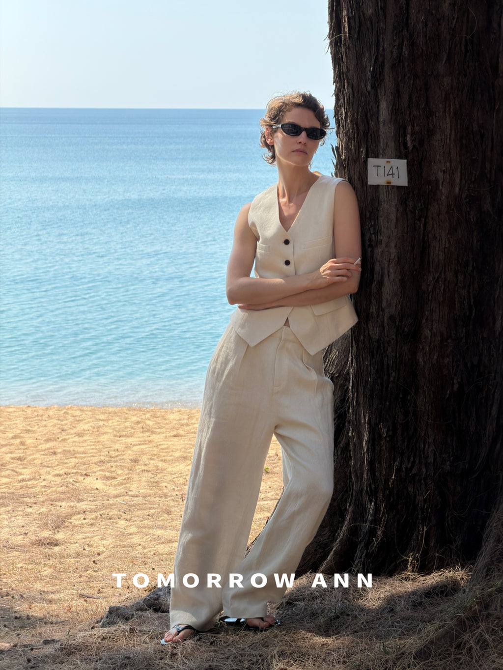 TOMORROW ANN 2026 Early Spring Designer V-Neck Commuter Vest - Chic Urban Style