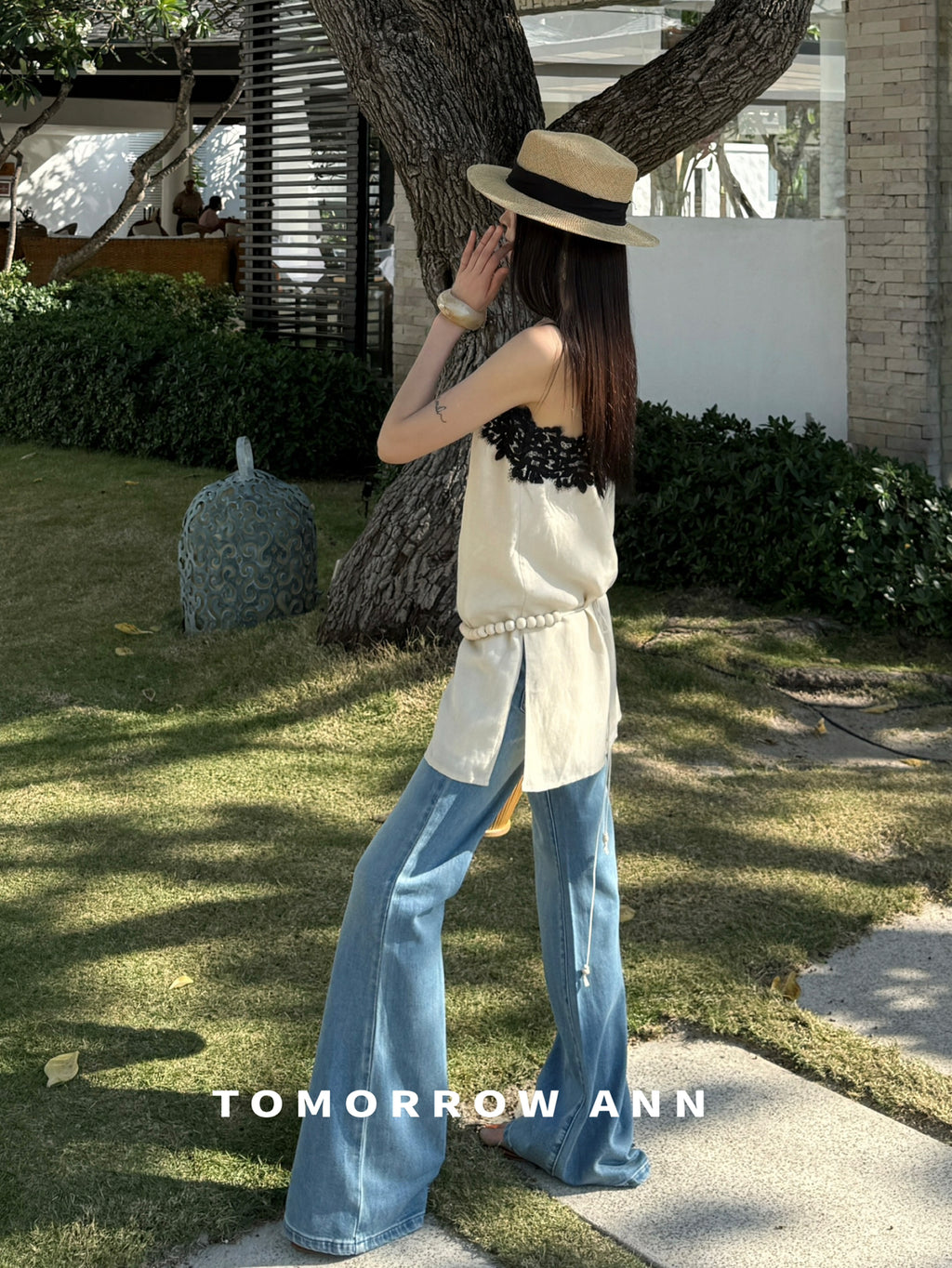 TOMORROW ANN Spring 2026 Minimalist Slim Bootcut Washed Denim Jeans