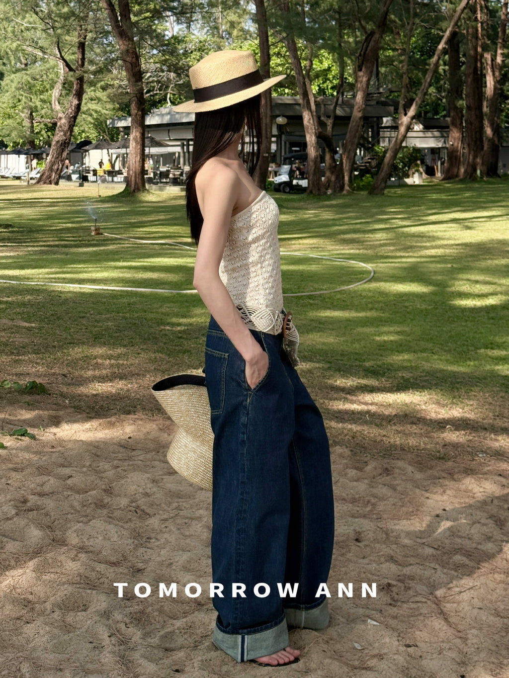 TOMORROW ANN Early Spring 2026 Collection - Classic High-Waist Straight Leg Washed Denim Jeans with Complimentary Belt