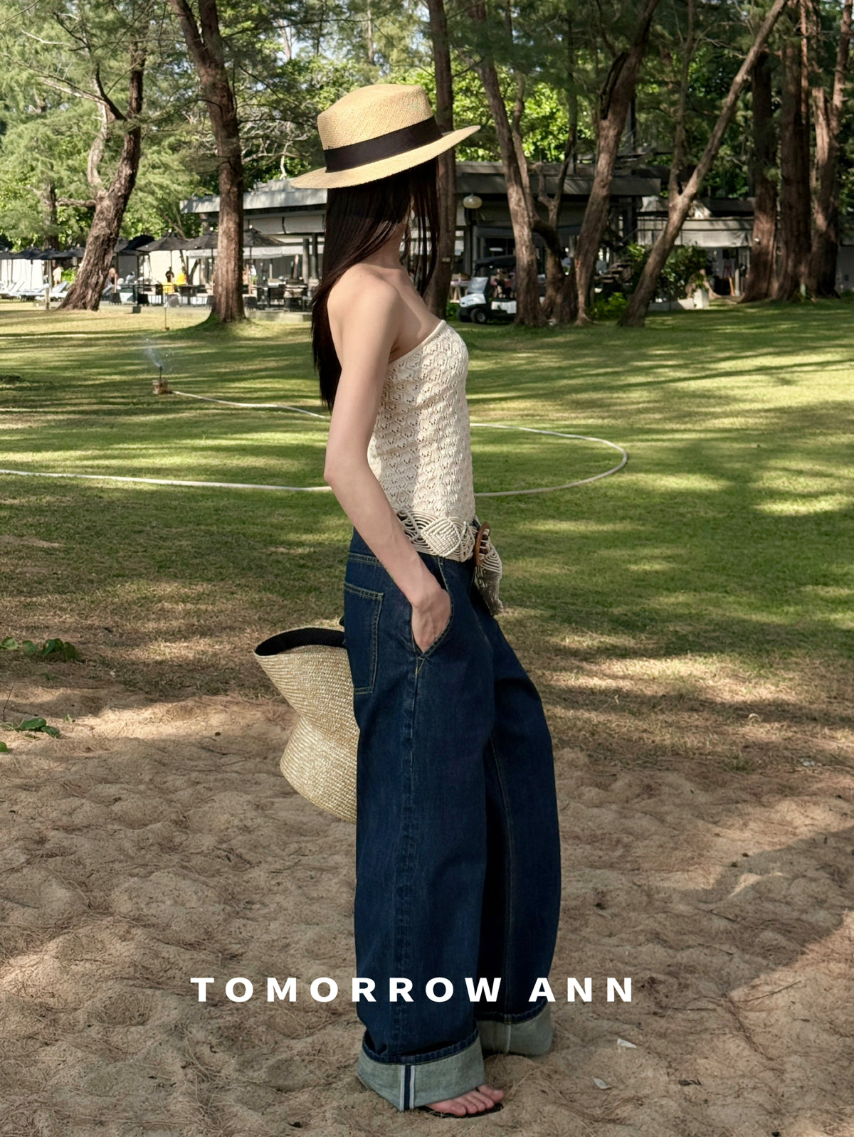 TOMORROW ANN Early Spring 2026 Collection - Classic High-Waist Straight Leg Washed Denim Jeans with Complimentary Belt