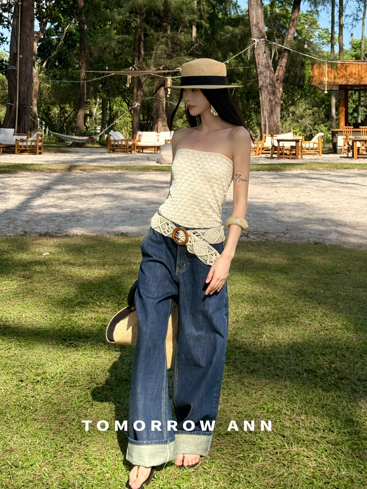 TOMORROW ANN Early Spring 2026 Collection - Classic High-Waist Straight Leg Washed Denim Jeans with Complimentary Belt